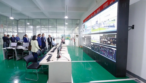 湖北省應(yīng)急管理廳黨委副書記、副廳長楊愛東到宜化實訓(xùn)基地現(xiàn)場調(diào)研(圖1)