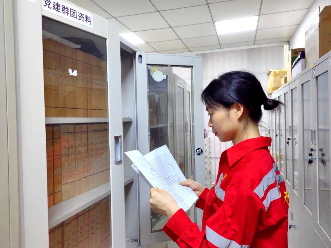 【宜化榜樣】化機(jī)公司李丹：提升素質(zhì)強(qiáng)技能，勇于奉獻(xiàn)顯擔(dān)當(dāng)(圖4)