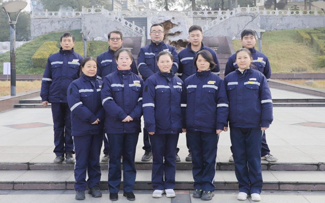 喜報(bào)！全國(guó)表彰，股份公司猇亭片區(qū)電解四班榜上有名！