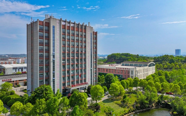 宜化集團(tuán)獲評(píng)國家級(jí)高技能人才培訓(xùn)基地(圖1)