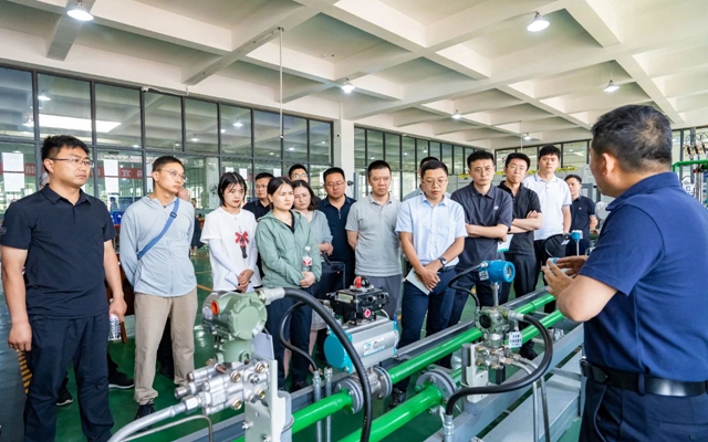 應(yīng)急管理人員齊聚宜化職業(yè)培訓(xùn)中心 共筑?；袠I(yè)安全防線(圖1)