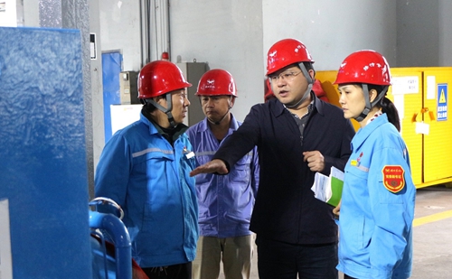 宜昌市國(guó)資委黨委委員、副主任曹紅國(guó)到股份公司開展主題教育調(diào)研